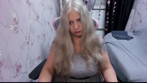 silver_moon_light online show from 19, 9, 2025