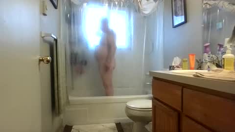 Snapshot of silverdragon70 chatting on 15, 12, 2025 silverdragon70 online show from 15, 12, 2025