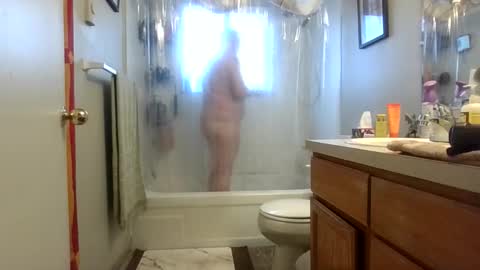 Snapshot of silverdragon70 chatting on 21, 12, 2025 silverdragon70 online show from 21, 12, 2025