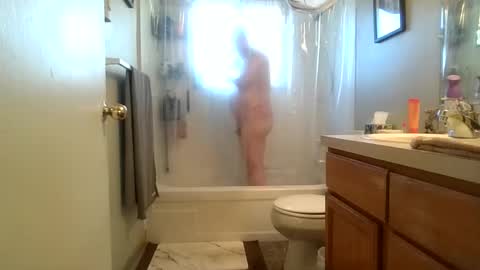 Snapshot of silverdragon70 chatting on 17, 1, 2026 silverdragon70 online show from 17, 1, 2026