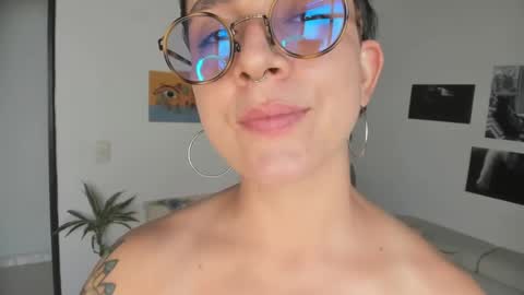 Sim. online show from 8, 1, 2025