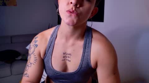 Sim. online show from 10, 10, 2025