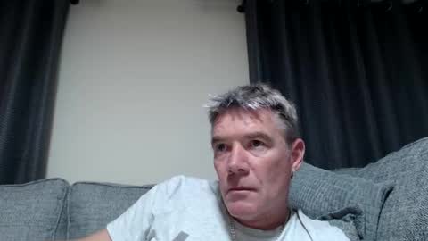 Snapshot of simplelife0 chatting on 26, 10, 2025 Ricky online show from 26, 10, 2025