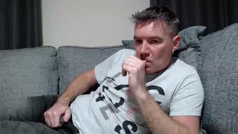 Snapshot of simplelife0 chatting on 17, 11, 2025 Ricky online show from 17, 11, 2025