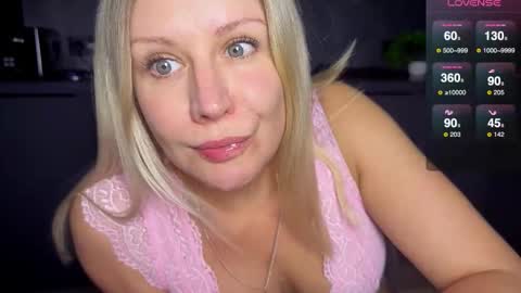 A present for me  online show from 18, 9, 2025