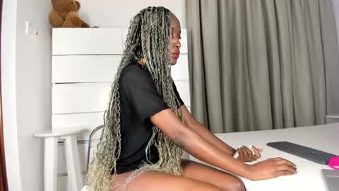 Snapshot of sincerre9_tara chatting on 31, 1, 2025 sincerre9_tara online show from 31, 1, 2025