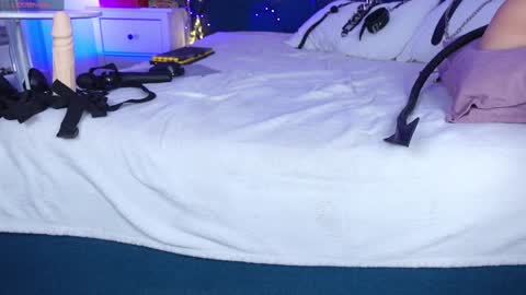 Ms. Sindel online show from 14, 12, 2024
