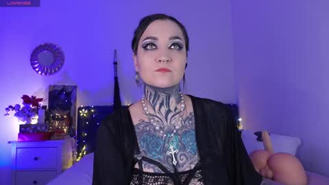 Ms. Sindel online show from 16, 12, 2024