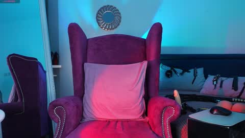 Ms. Sindel online show from 12, 1, 2025