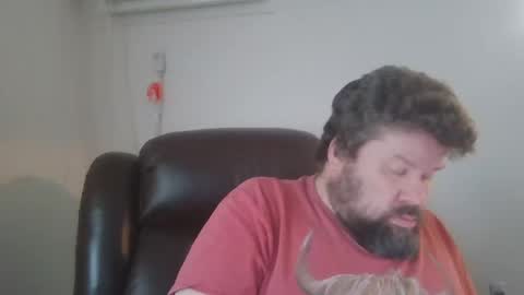 Snapshot of singledude_69 chatting on 17, 11, 2025 SingleDude 69 online show from 17, 11, 2025