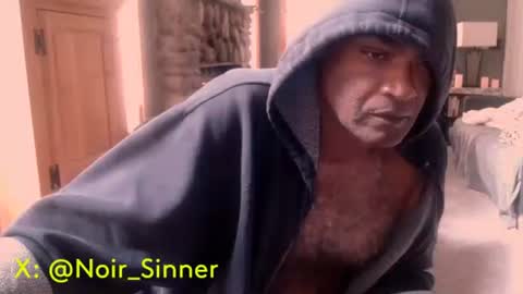 Snapshot of sinnernoir chatting on 17, 10, 2025 My Name Is..............................John online show from 17, 10, 2025