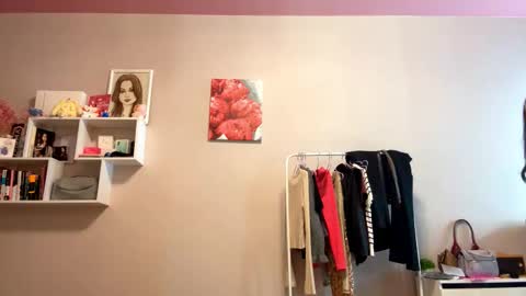 Emma online show from 19, 11, 2025