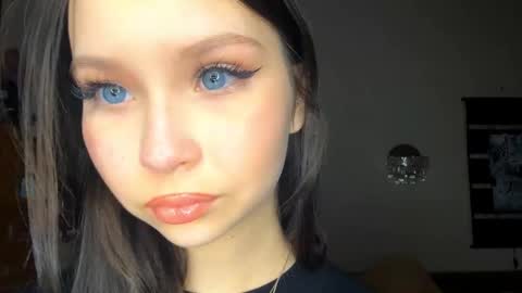 Emma online show from 1, 12, 2025