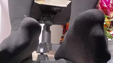 only foot                         worshipers here online show from 6, 1, 2025