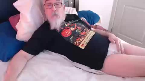 Snapshot of sirbeercan chatting on 21, 10, 2025 sir beer can the friendly hermit online show from 21, 10, 2025