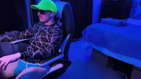 Sir Daddy McQween online show from 9, 2, 2026