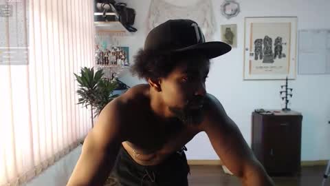 Snapshot of siriss_boyrag chatting on 23, 10, 2025 siriss_boyrag online show from 23, 10, 2025