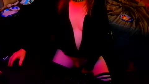 red online show from 28, 9, 2025