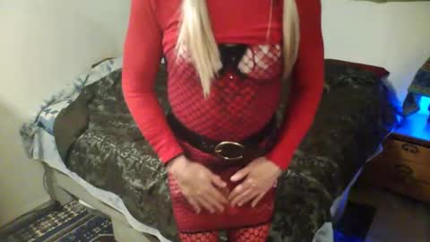Snapshot of sissysara4fun chatting on 11, 3, 2025 I messy facials online show from 11, 3, 2025