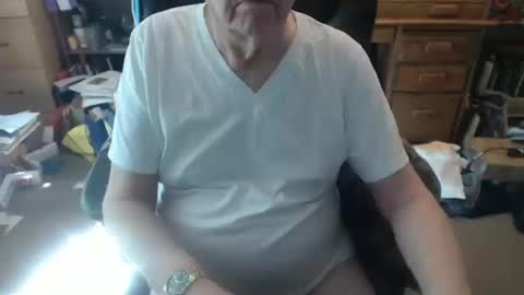 Snapshot of sjbottomboi chatting on 9, 10, 2025 sjbottomboi online show from 9, 10, 2025