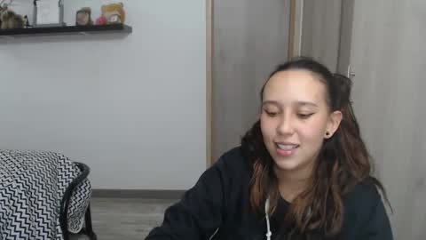 Snapshot of skarlet_adams chatting on 14, 12, 2024 Alice online show from 14, 12, 2024