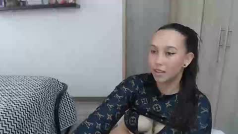 Snapshot of skarlet_adams chatting on 23, 12, 2024 Alice online show from 23, 12, 2024