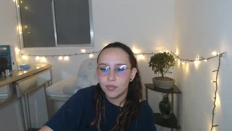 Snapshot of skarlet_adams chatting on 30, 1, 2025 Alice online show from 30, 1, 2025