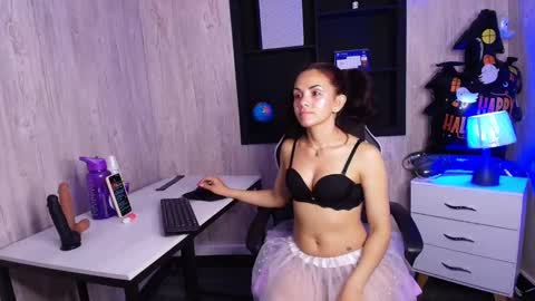 SKARLETT online show from 19, 10, 2025