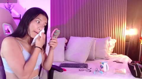 Snapshot of skay_bluee chatting on 1, 11, 2025 Skay online show from 1, 11, 2025