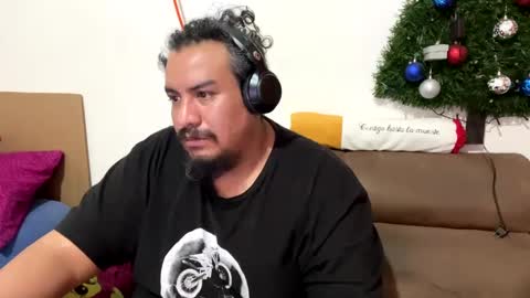 Snapshot of skinhell chatting on 14, 1, 2025 Elias online show from 14, 1, 2025