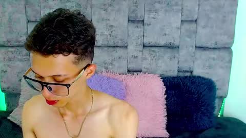 Snapshot of skinny_bigcock20 chatting on 25, 2, 2025 skinny_bigcock20 online show from 25, 2, 2025