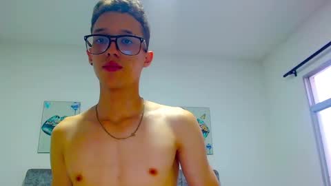 Snapshot of skinny_bigcock20 chatting on 28, 2, 2025 skinny_bigcock20 online show from 28, 2, 2025