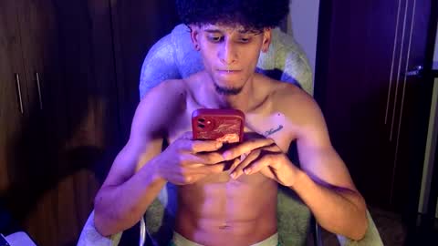 Snapshot of skinny_boy_hot chatting on 9, 3, 2026 skinny online show from 9, 3, 2026