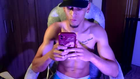 Snapshot of skinny_boy_hot chatting on 11, 3, 2026 skinny online show from 11, 3, 2026