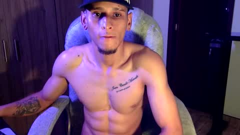 Snapshot of skinny_boy_hot chatting on 12, 3, 2026 skinny online show from 12, 3, 2026