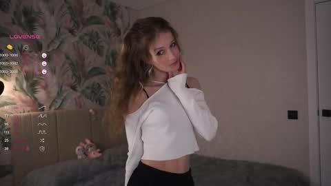 Snapshot of skinny_eve chatting on 4, 3, 2025 Emily online show from 4, 3, 2025