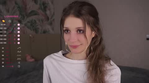 Snapshot of skinny_eve chatting on 8, 3, 2025 Emily online show from 8, 3, 2025