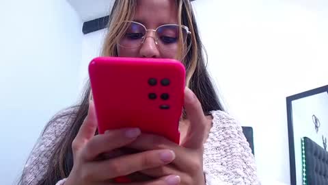 skinny_hottie18 online show from 7, 12, 2024