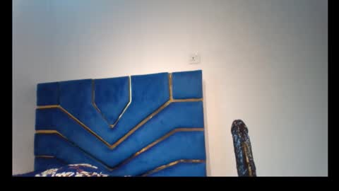 skinnyasssexyboobs online show from 28, 11, 2025