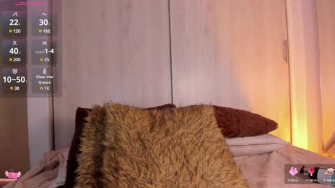Snapshot of skinnydoll_1 chatting on 22, 1, 2025 Mila online show from 22, 1, 2025