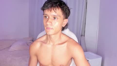 skinnydreamer online show from 2, 12, 2025