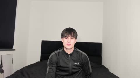 skinnyguywithbigd online show from 27, 11, 2025