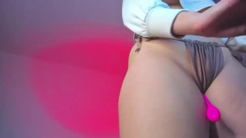  SKINNYHORNY   online show from 17, 10, 2025