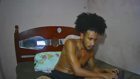 Snapshot of skinnylatinman chatting on 4, 12, 2024 Skinny Latin Man online show from 4, 12, 2024