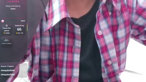 Snapshot of skinnyneighbour_ chatting on 18, 11, 2025 Karla online show from 18, 11, 2025