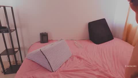 Snapshot of skinnys_couple_ chatting on 20, 2, 2026 Dan and Yeimy online show from 20, 2, 2026