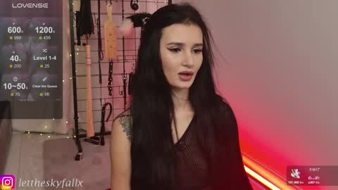 Snapshot of sky011fall chatting on 6, 10, 2025 Eliza online show from 6, 10, 2025