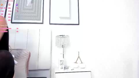 sky_johnson_ online show from 11, 9, 2025