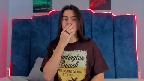 Snapshot of sky_liink chatting on 6, 11, 2025 Santiago online show from 6, 11, 2025