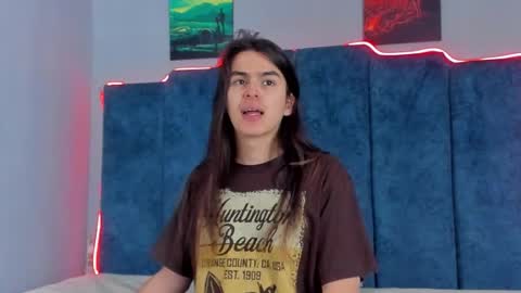 Snapshot of sky_liink chatting on 9, 11, 2025 Santiago online show from 9, 11, 2025